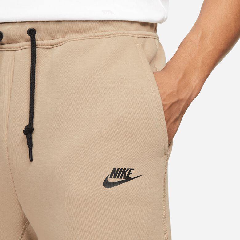 NIKE Tech Fleece Slim Fit Jogger Sweatpants