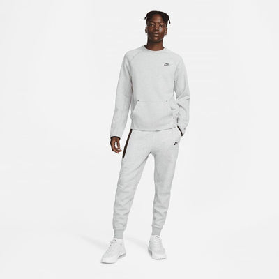 NIKE Tech Fleece Slim Fit Jogger Sweatpants