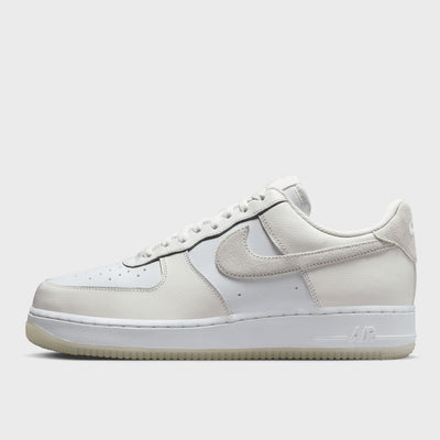 NIKE Air Force 1 '07 LV8