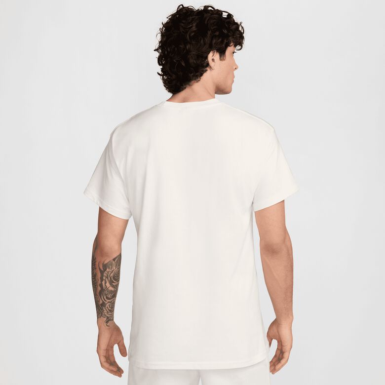 NIKE Sportswear Club Short Sleeve Tee